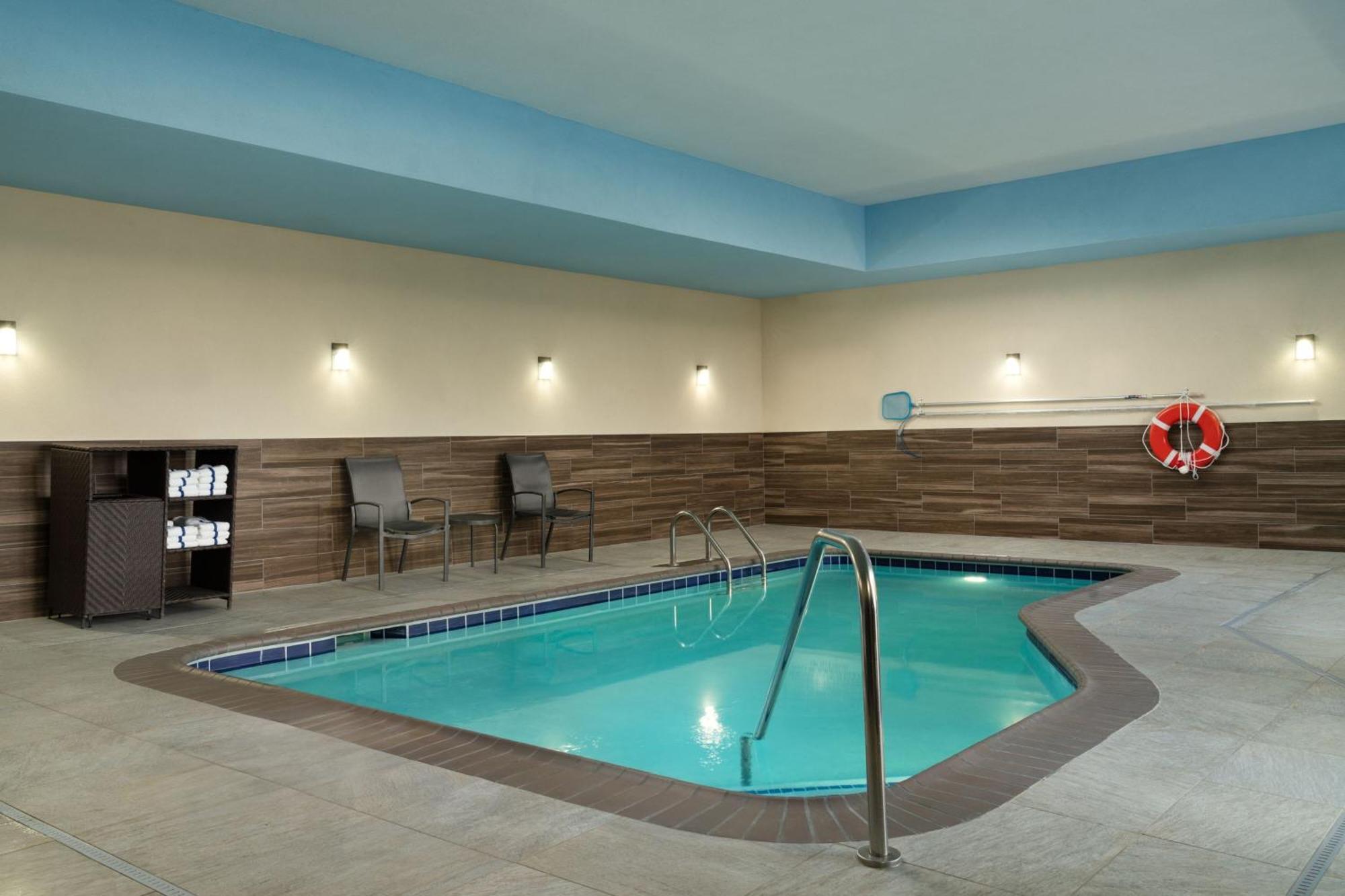 Fairfield Inn & Suites By Marriott לונדון מראה חיצוני תמונה