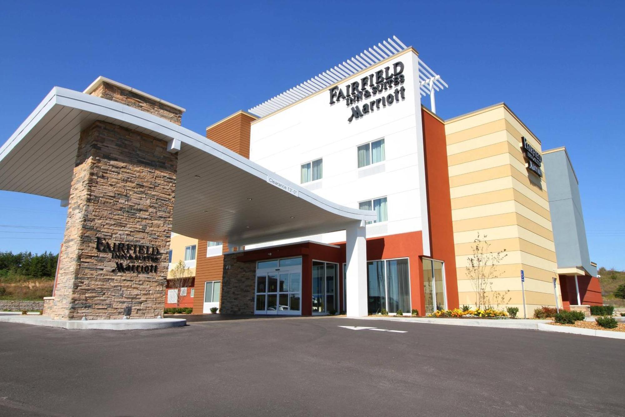 Fairfield Inn & Suites By Marriott לונדון מראה חיצוני תמונה