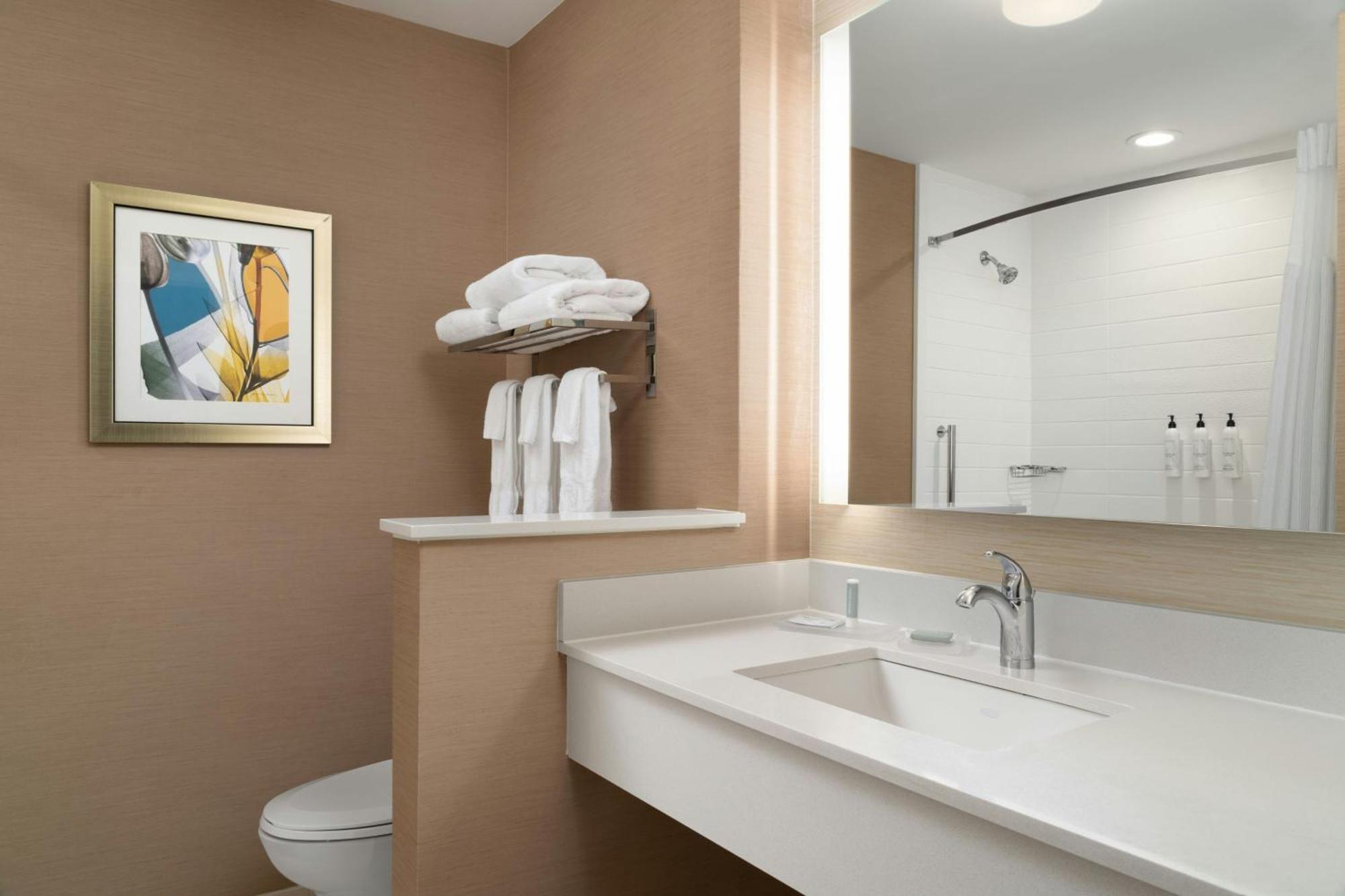 Fairfield Inn & Suites By Marriott לונדון מראה חיצוני תמונה