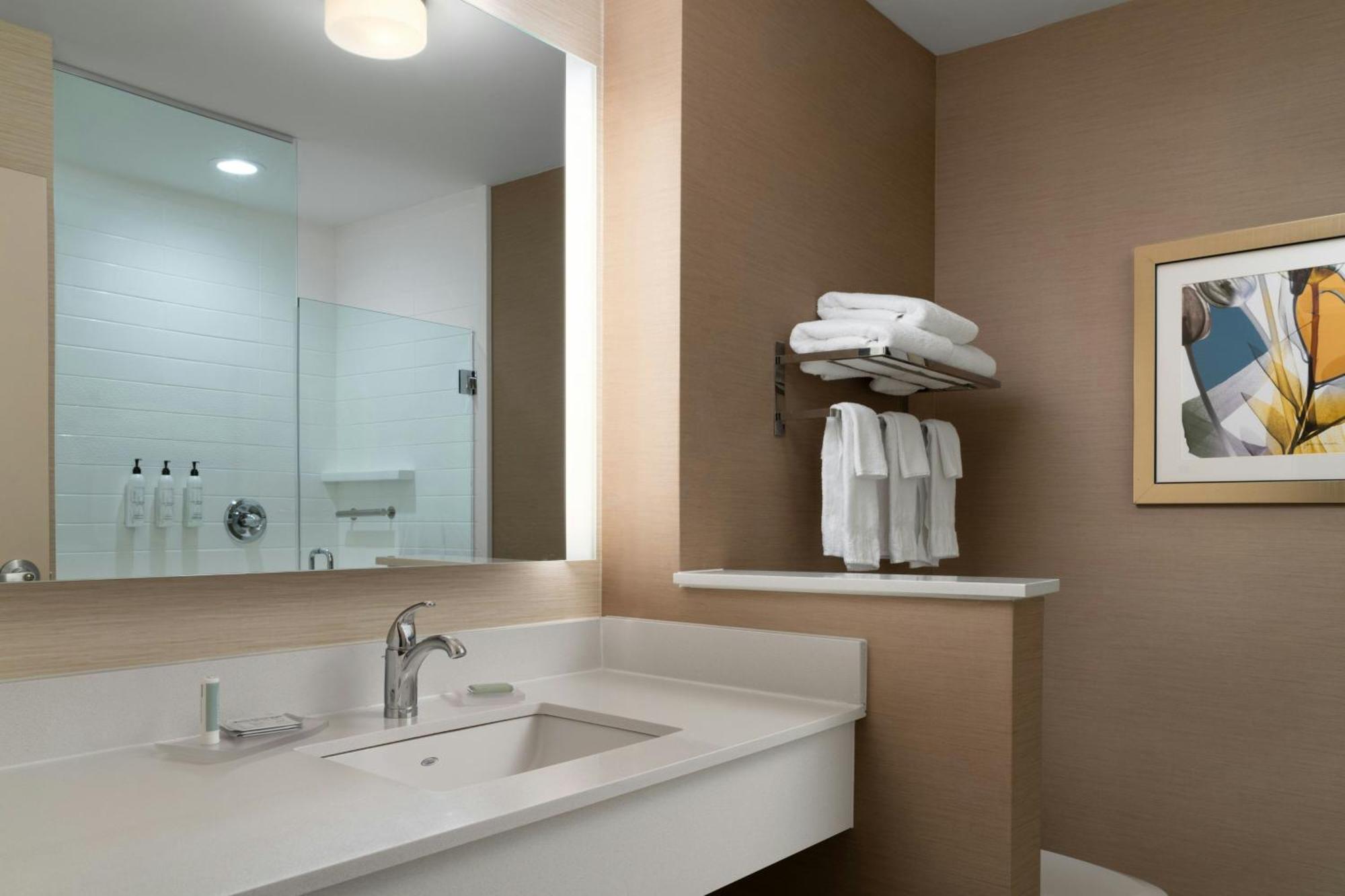 Fairfield Inn & Suites By Marriott לונדון מראה חיצוני תמונה