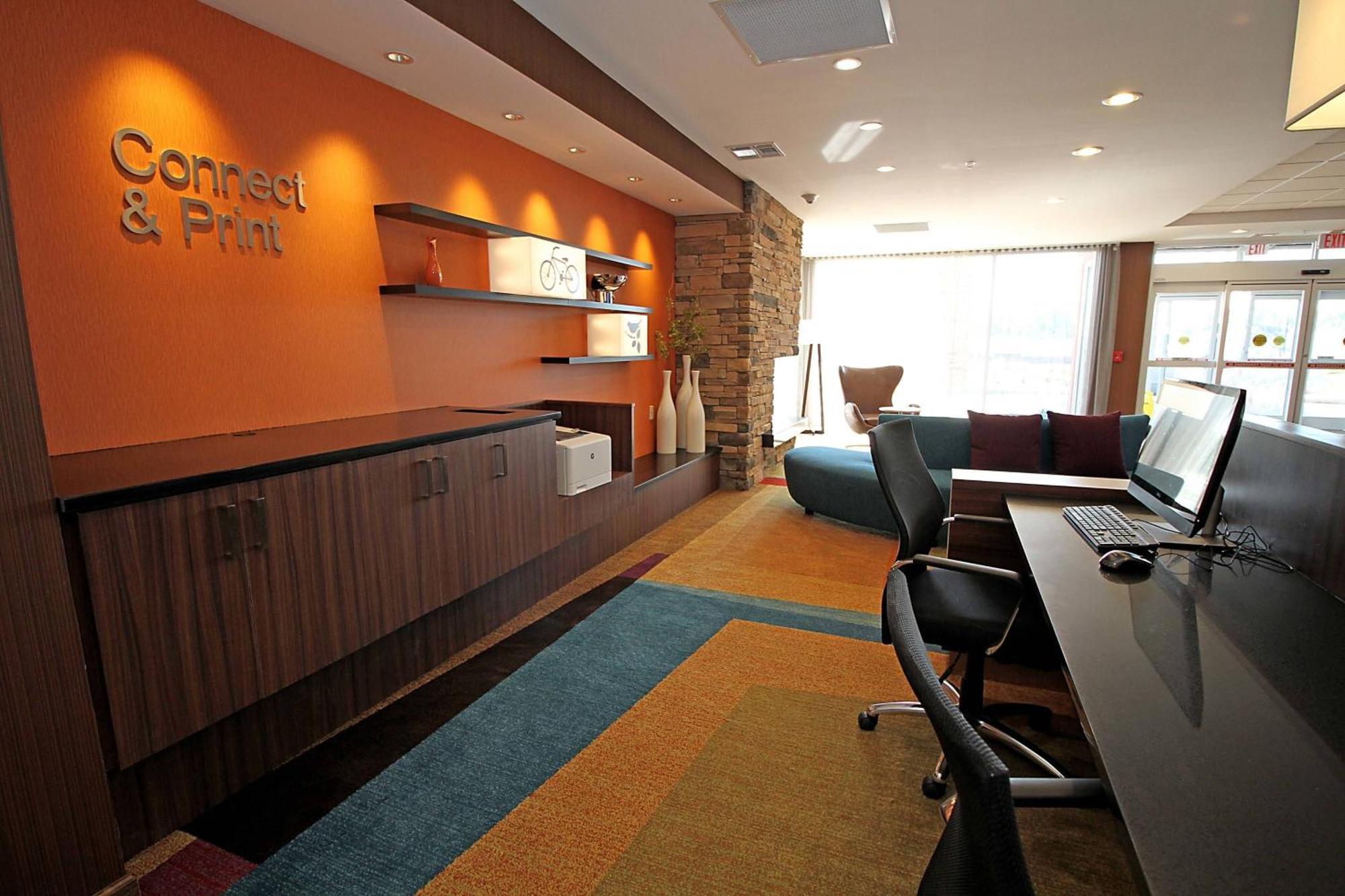 Fairfield Inn & Suites By Marriott לונדון מראה חיצוני תמונה