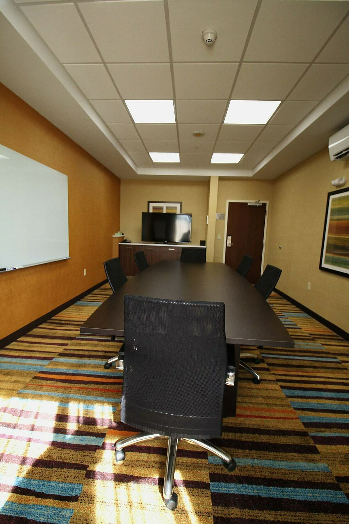 Fairfield Inn & Suites By Marriott לונדון מראה חיצוני תמונה
